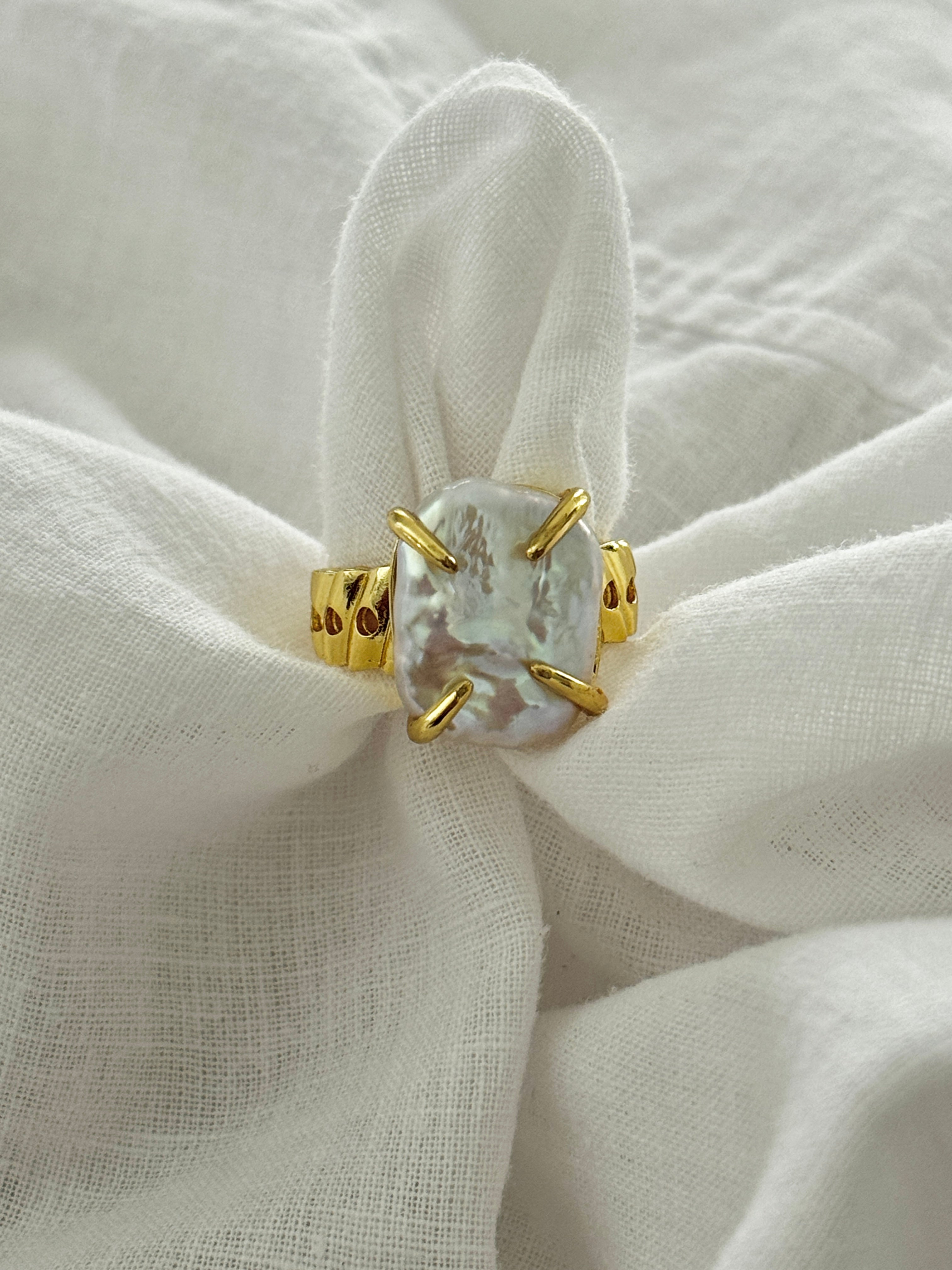 Rosa Ring