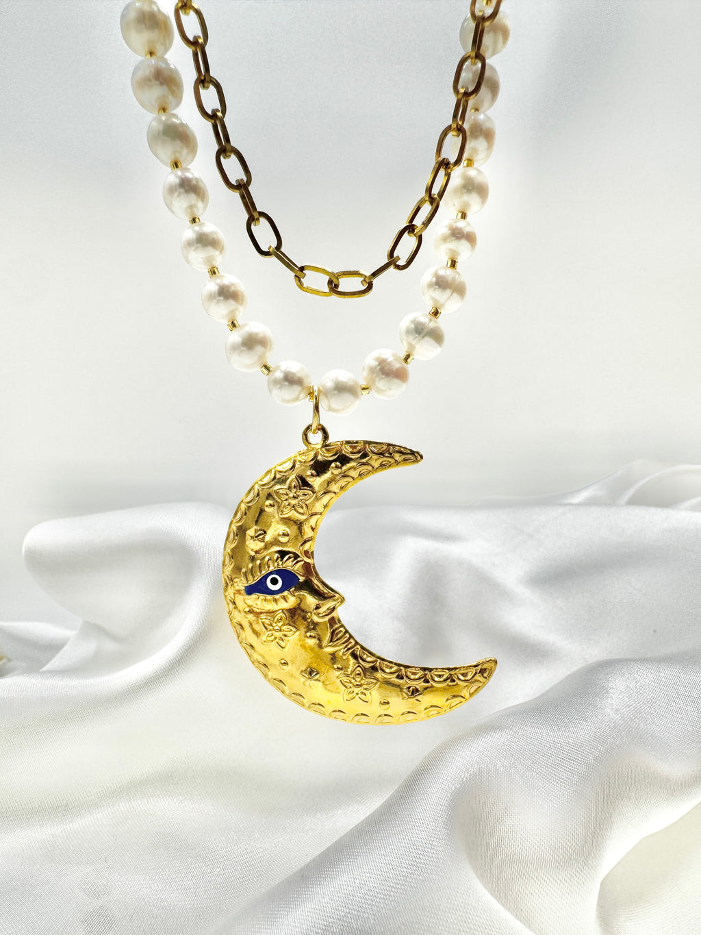 Lune Pearl Necklace